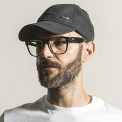 Emiliano Ponzi headshot